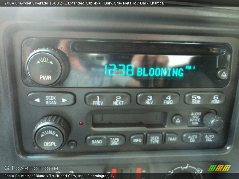 Dark Gray Metallic / Dark Charcoal 2004 Chevrolet Silverado 1500 Z71 Extended Cab 4x4