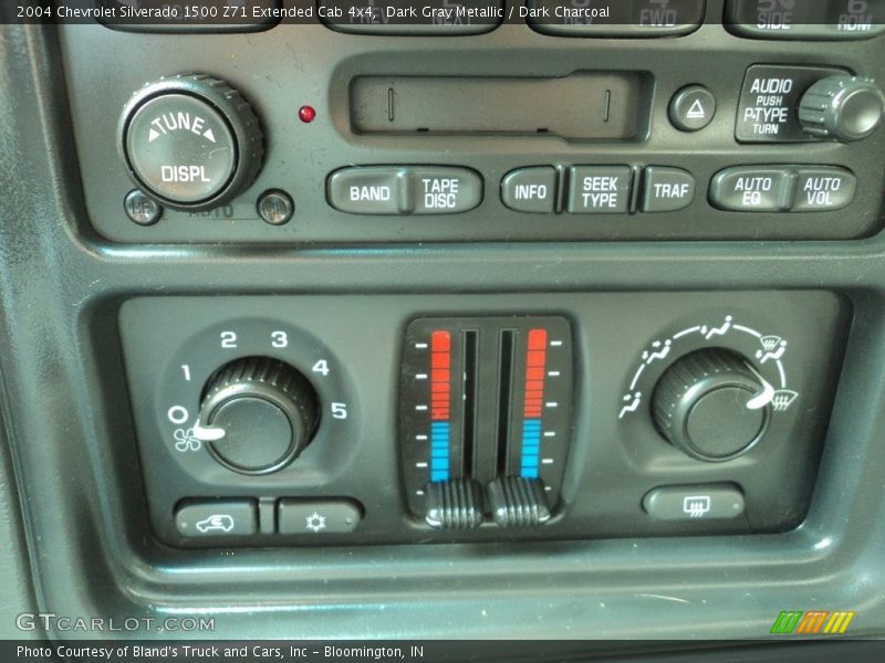 Dark Gray Metallic / Dark Charcoal 2004 Chevrolet Silverado 1500 Z71 Extended Cab 4x4