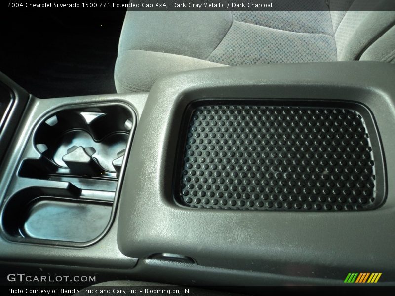 Dark Gray Metallic / Dark Charcoal 2004 Chevrolet Silverado 1500 Z71 Extended Cab 4x4