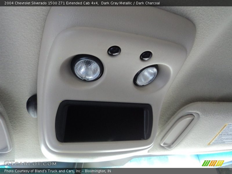 Dark Gray Metallic / Dark Charcoal 2004 Chevrolet Silverado 1500 Z71 Extended Cab 4x4
