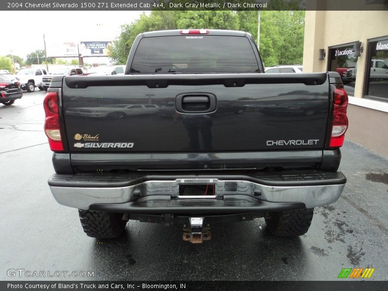 Dark Gray Metallic / Dark Charcoal 2004 Chevrolet Silverado 1500 Z71 Extended Cab 4x4