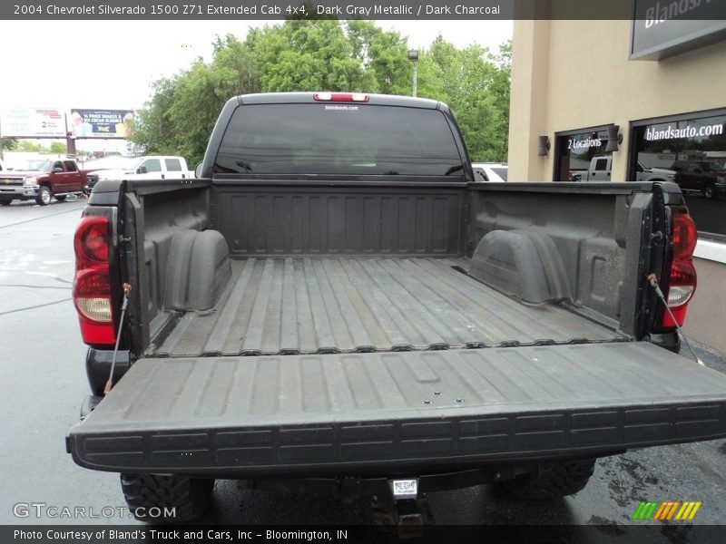 Dark Gray Metallic / Dark Charcoal 2004 Chevrolet Silverado 1500 Z71 Extended Cab 4x4