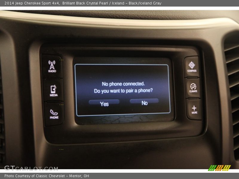 Brilliant Black Crystal Pearl / Iceland - Black/Iceland Gray 2014 Jeep Cherokee Sport 4x4