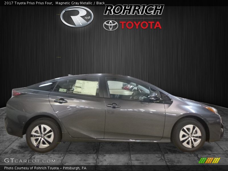 Magnetic Gray Metallic / Black 2017 Toyota Prius Prius Four