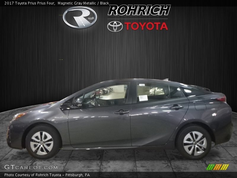 Magnetic Gray Metallic / Black 2017 Toyota Prius Prius Four
