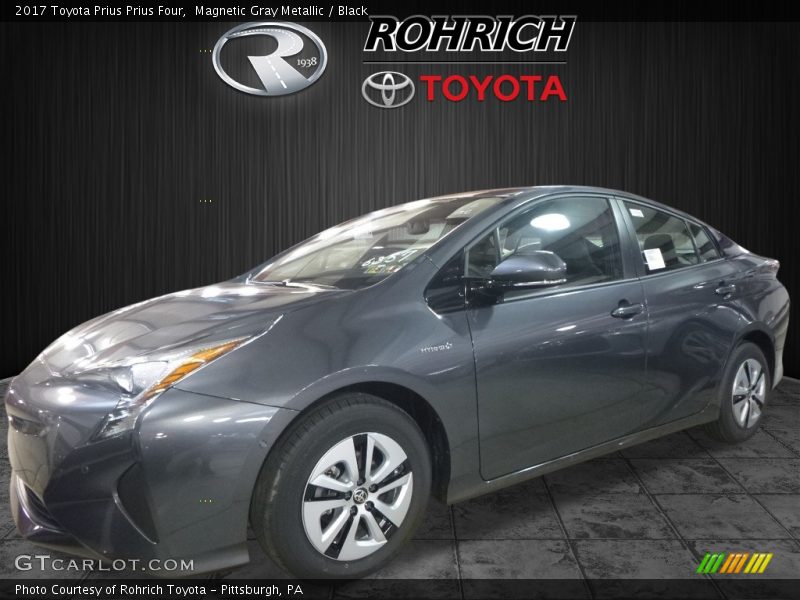 Magnetic Gray Metallic / Black 2017 Toyota Prius Prius Four