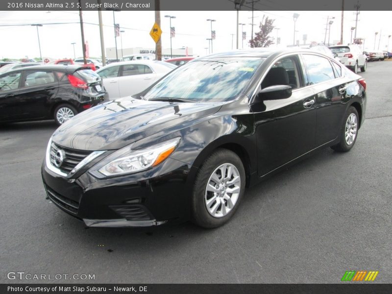 Super Black / Charcoal 2016 Nissan Altima 2.5 S