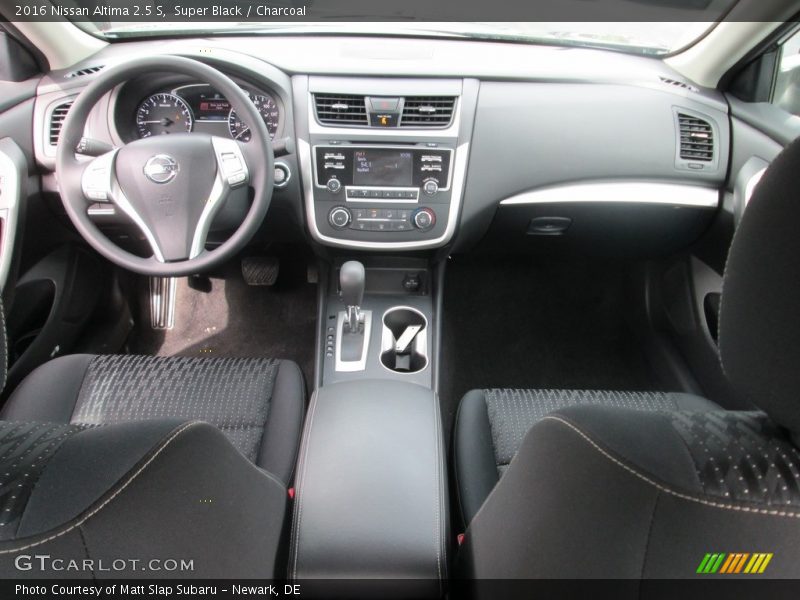Super Black / Charcoal 2016 Nissan Altima 2.5 S