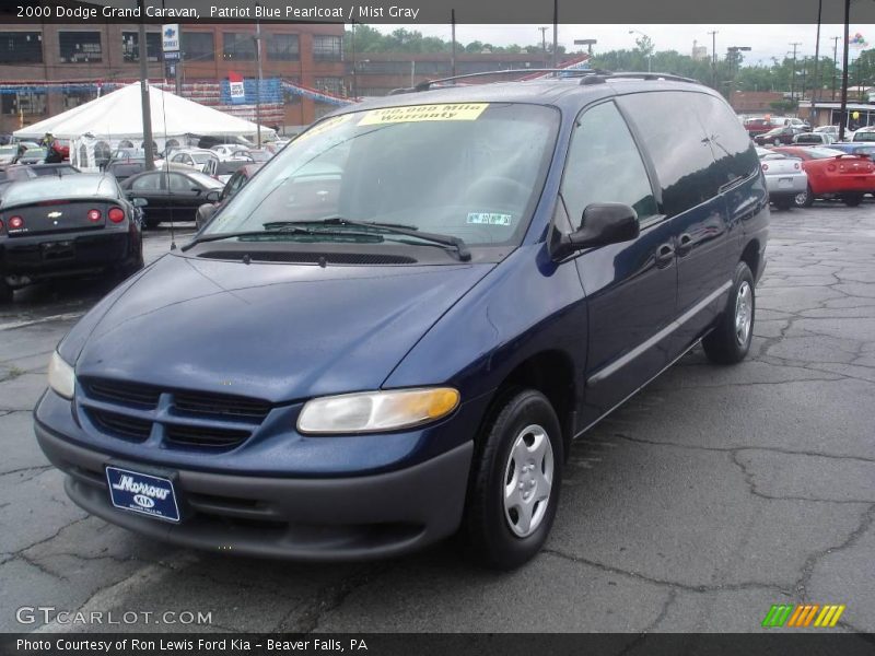 Patriot Blue Pearlcoat / Mist Gray 2000 Dodge Grand Caravan