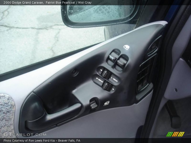 Patriot Blue Pearlcoat / Mist Gray 2000 Dodge Grand Caravan