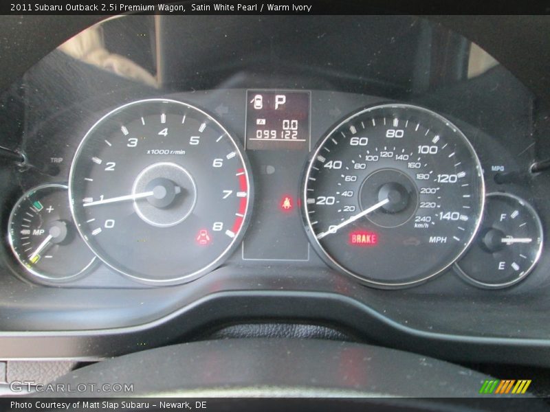 Satin White Pearl / Warm Ivory 2011 Subaru Outback 2.5i Premium Wagon