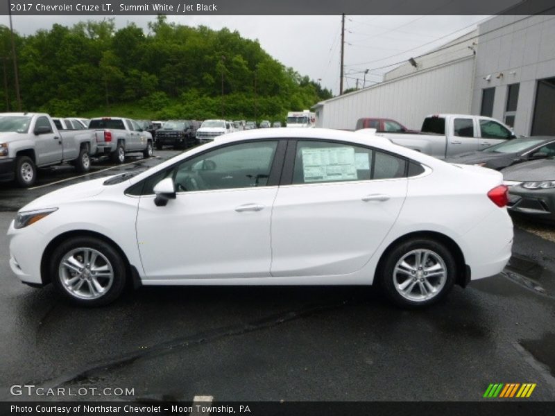 Summit White / Jet Black 2017 Chevrolet Cruze LT