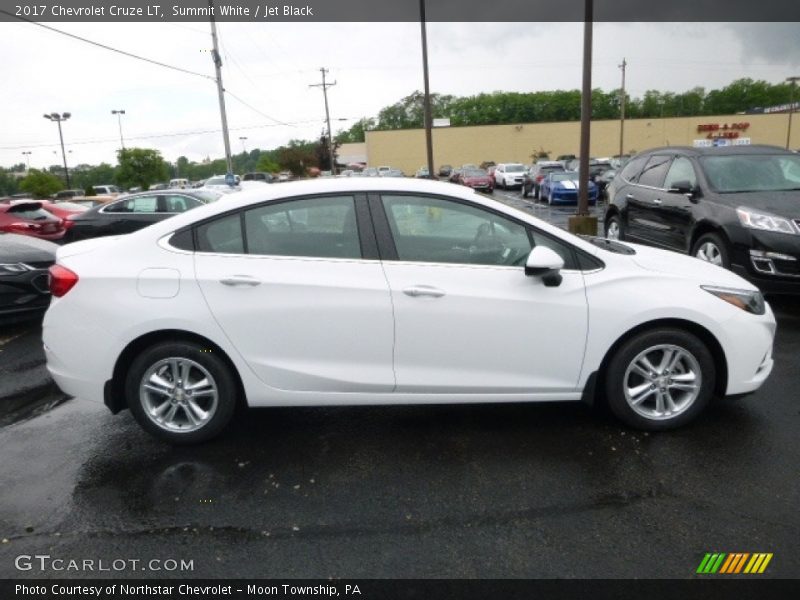 Summit White / Jet Black 2017 Chevrolet Cruze LT
