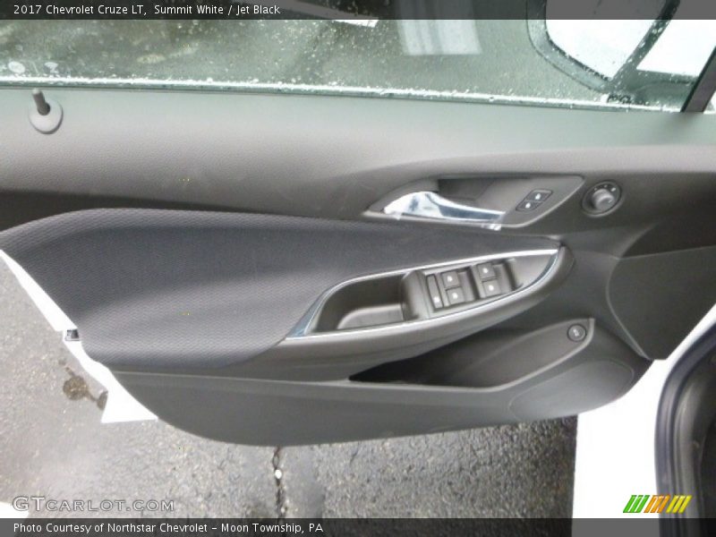 Summit White / Jet Black 2017 Chevrolet Cruze LT