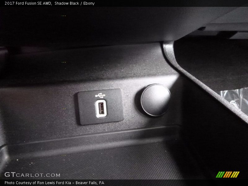 Shadow Black / Ebony 2017 Ford Fusion SE AWD