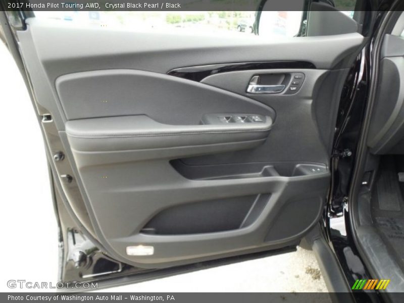 Crystal Black Pearl / Black 2017 Honda Pilot Touring AWD
