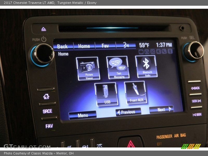 Tungsten Metallic / Ebony 2017 Chevrolet Traverse LT AWD