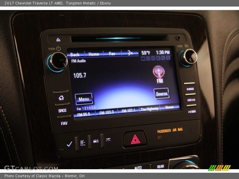 Tungsten Metallic / Ebony 2017 Chevrolet Traverse LT AWD