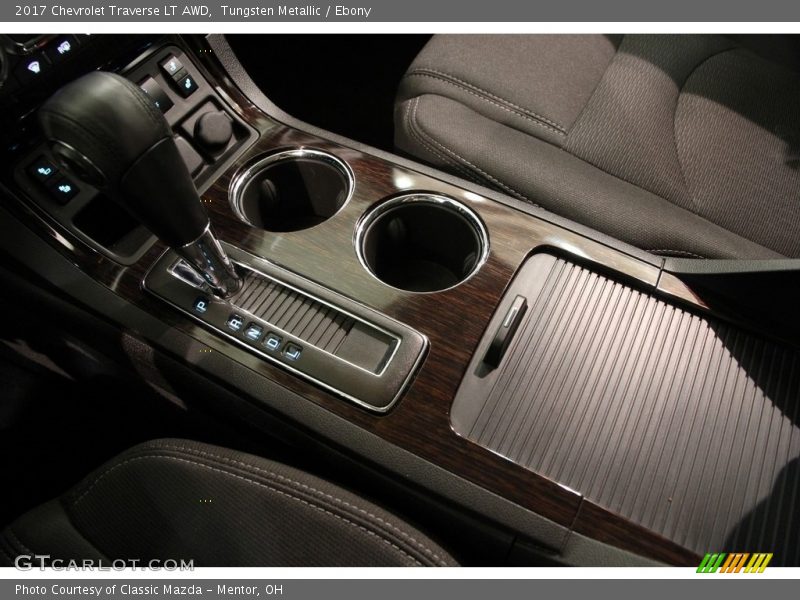 Tungsten Metallic / Ebony 2017 Chevrolet Traverse LT AWD