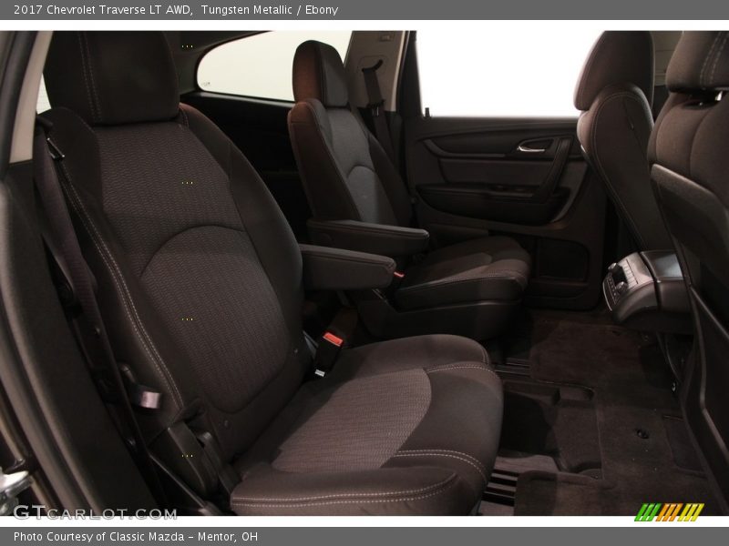 Tungsten Metallic / Ebony 2017 Chevrolet Traverse LT AWD