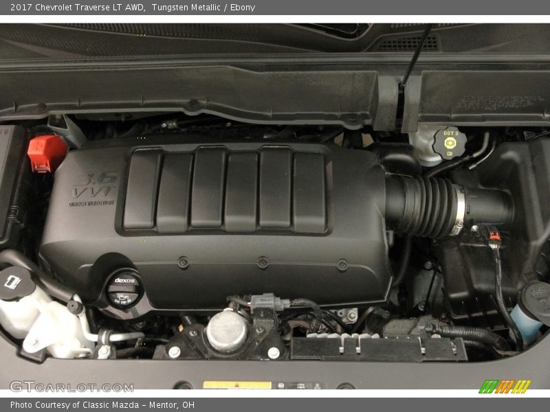 Tungsten Metallic / Ebony 2017 Chevrolet Traverse LT AWD