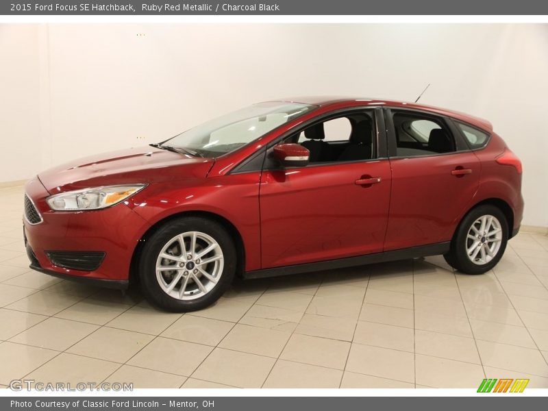 Ruby Red Metallic / Charcoal Black 2015 Ford Focus SE Hatchback