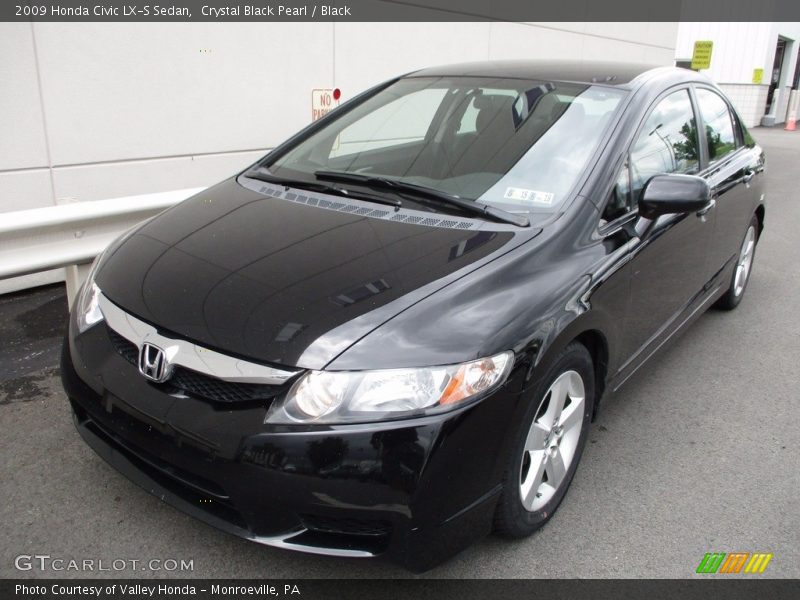 Front 3/4 View of 2009 Civic LX-S Sedan
