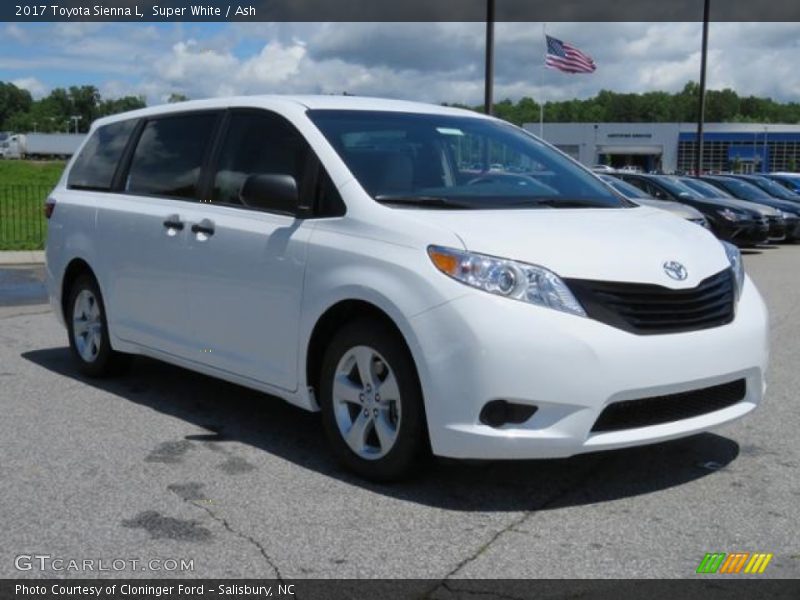 Super White / Ash 2017 Toyota Sienna L