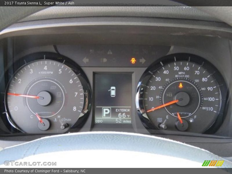Super White / Ash 2017 Toyota Sienna L