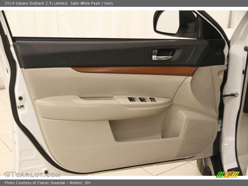 Door Panel of 2014 Outback 2.5i Limited