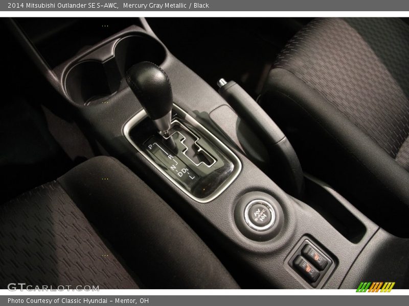Mercury Gray Metallic / Black 2014 Mitsubishi Outlander SE S-AWC