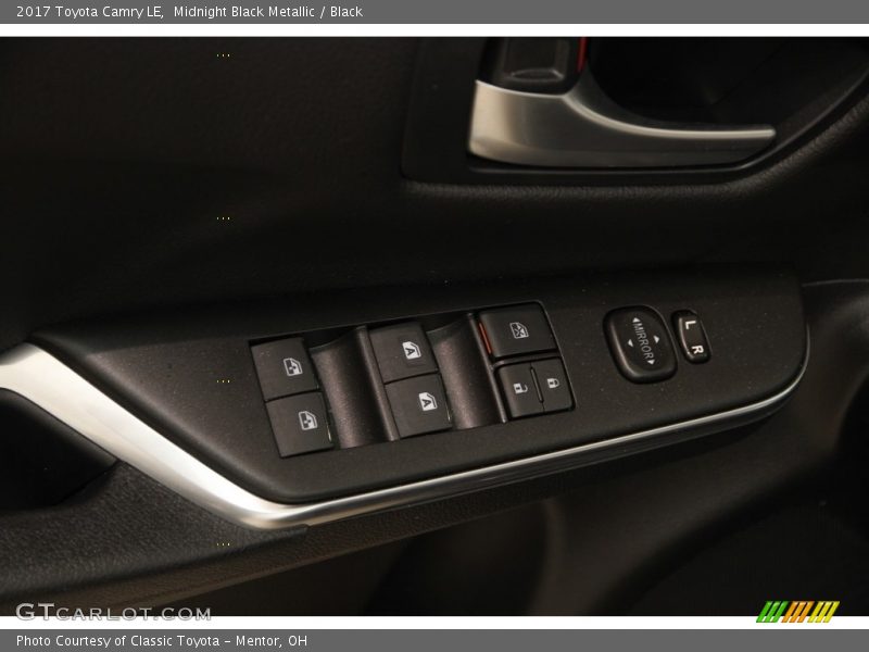 Midnight Black Metallic / Black 2017 Toyota Camry LE