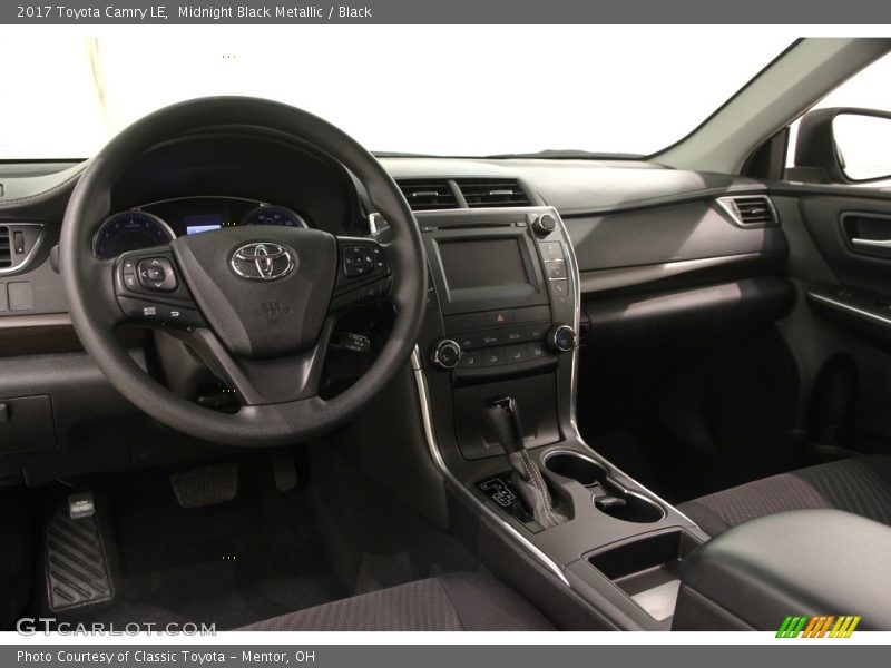 Midnight Black Metallic / Black 2017 Toyota Camry LE