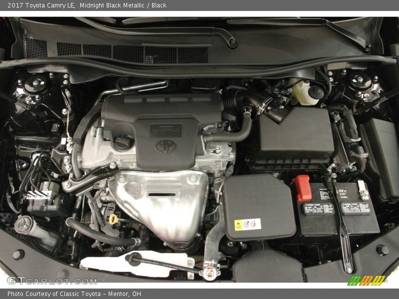 Midnight Black Metallic / Black 2017 Toyota Camry LE