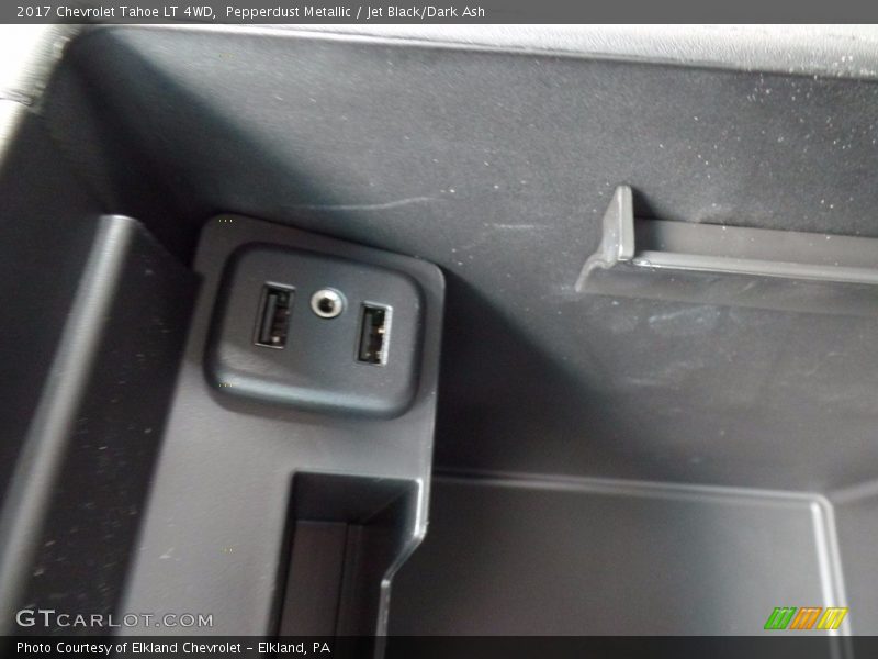 Pepperdust Metallic / Jet Black/Dark Ash 2017 Chevrolet Tahoe LT 4WD