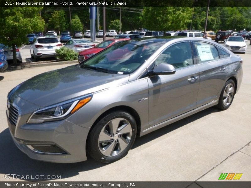 Front 3/4 View of 2017 Sonata Limited Hybrid