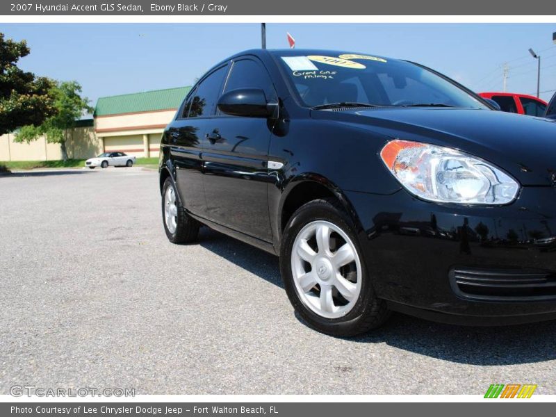 Ebony Black / Gray 2007 Hyundai Accent GLS Sedan