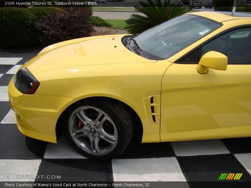 Sunburst Yellow / Black 2006 Hyundai Tiburon SE