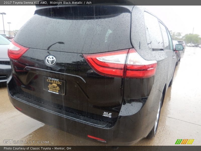 Midnight Black Metallic / Ash 2017 Toyota Sienna XLE AWD