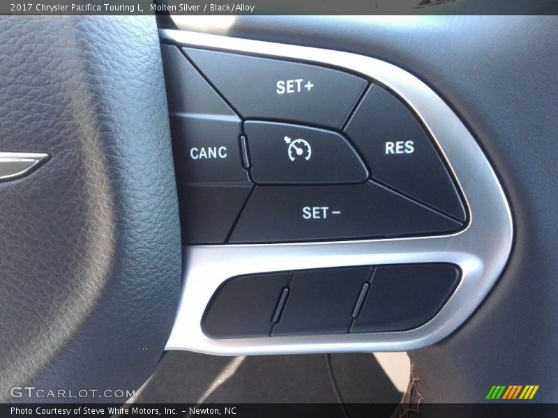 Molten Silver / Black/Alloy 2017 Chrysler Pacifica Touring L