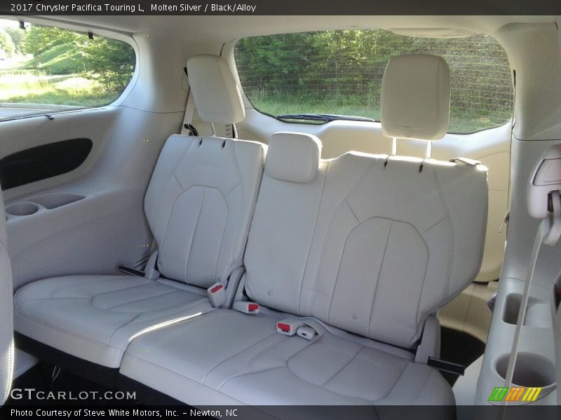 Molten Silver / Black/Alloy 2017 Chrysler Pacifica Touring L