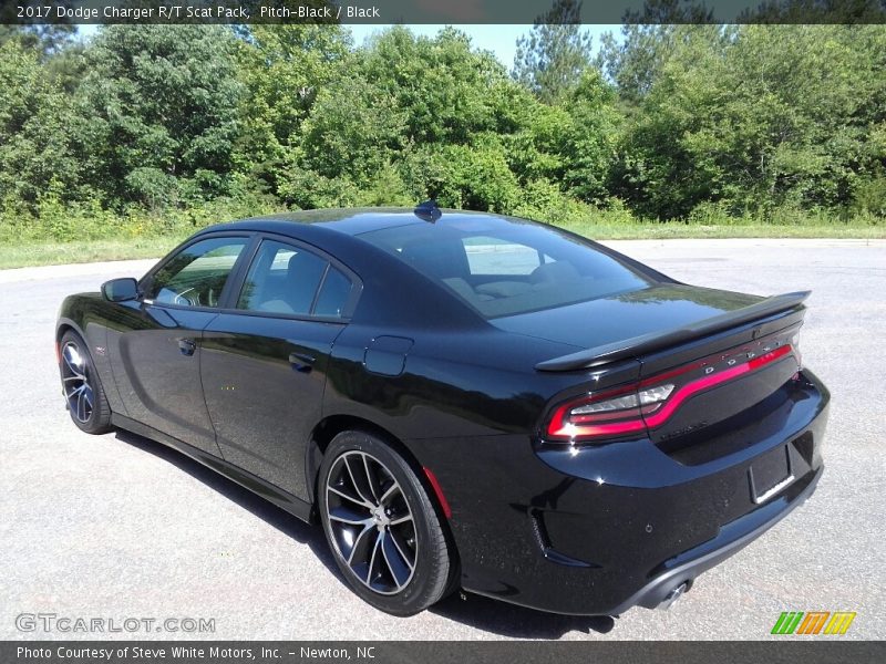 Pitch-Black / Black 2017 Dodge Charger R/T Scat Pack