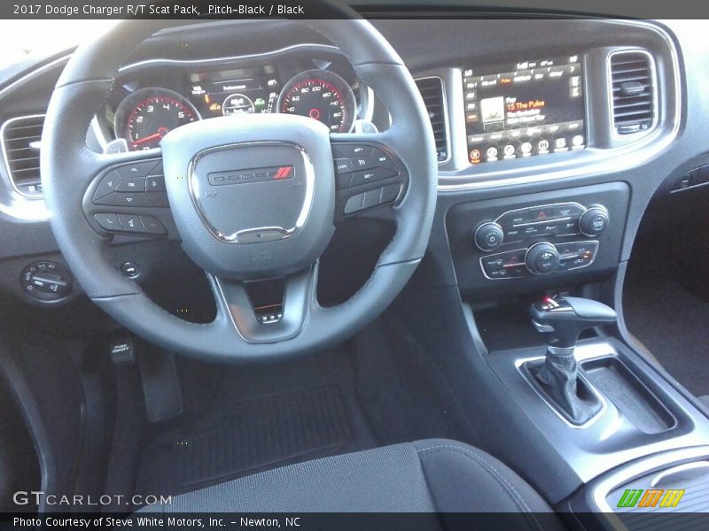 Pitch-Black / Black 2017 Dodge Charger R/T Scat Pack