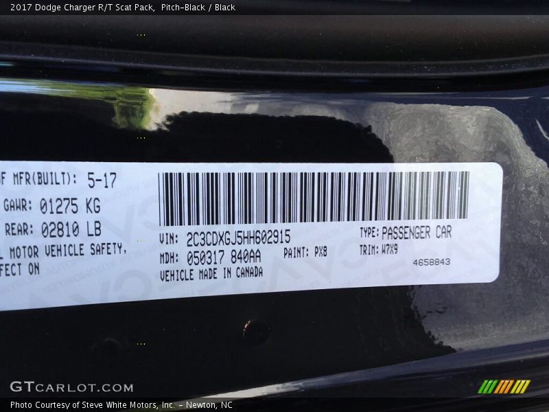 Pitch-Black / Black 2017 Dodge Charger R/T Scat Pack