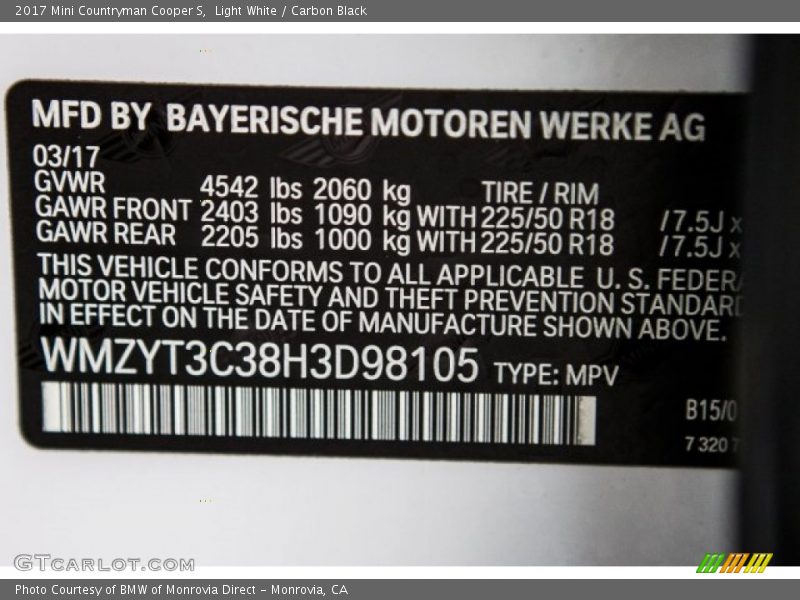 Light White / Carbon Black 2017 Mini Countryman Cooper S