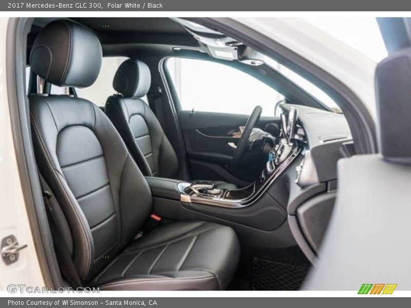 Polar White / Black 2017 Mercedes-Benz GLC 300