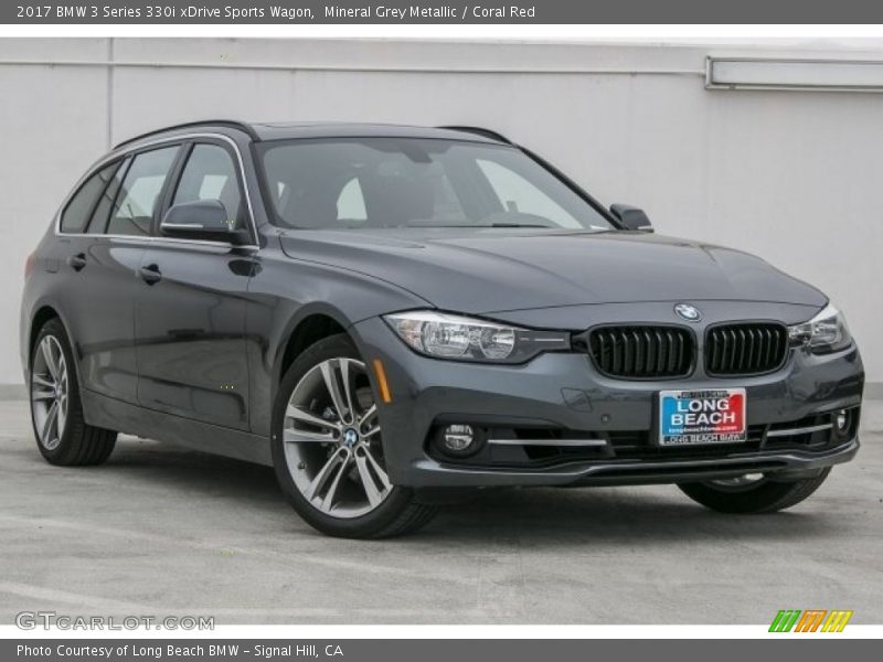 Front 3/4 View of 2017 3 Series 330i xDrive Sports Wagon