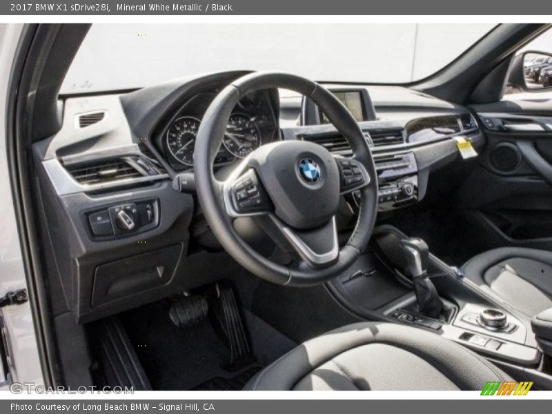 Mineral White Metallic / Black 2017 BMW X1 sDrive28i