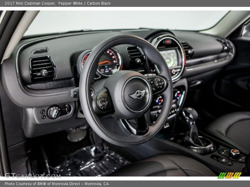 Pepper White / Carbon Black 2017 Mini Clubman Cooper