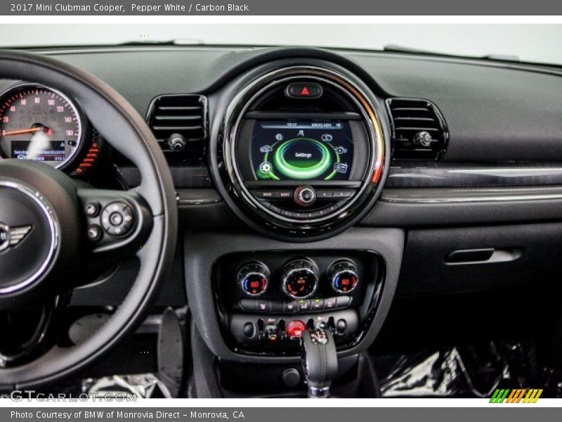 Pepper White / Carbon Black 2017 Mini Clubman Cooper